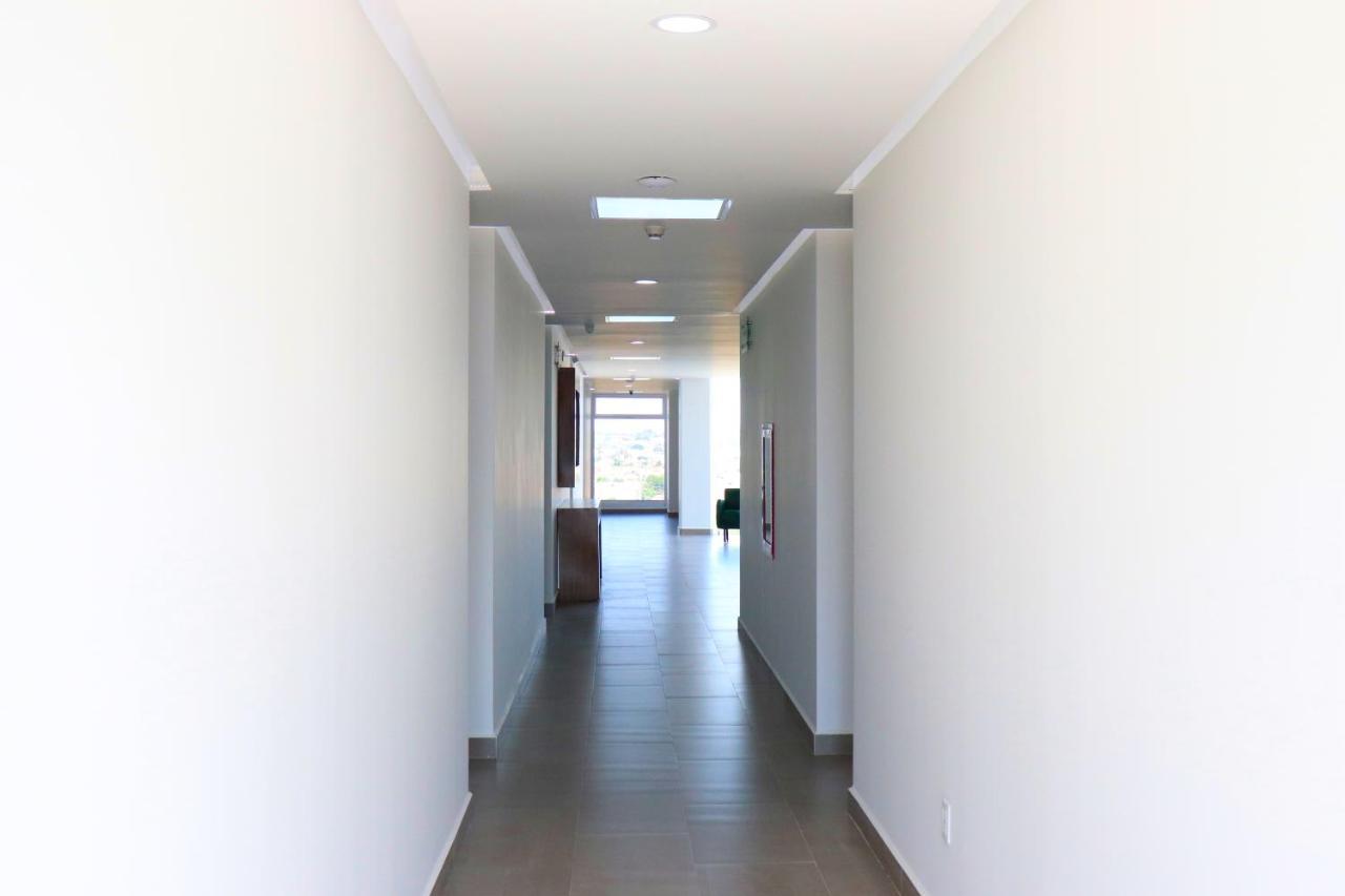 Hotel Bugari Aeropuerto Guadalajara Las Pintas Εξωτερικό φωτογραφία